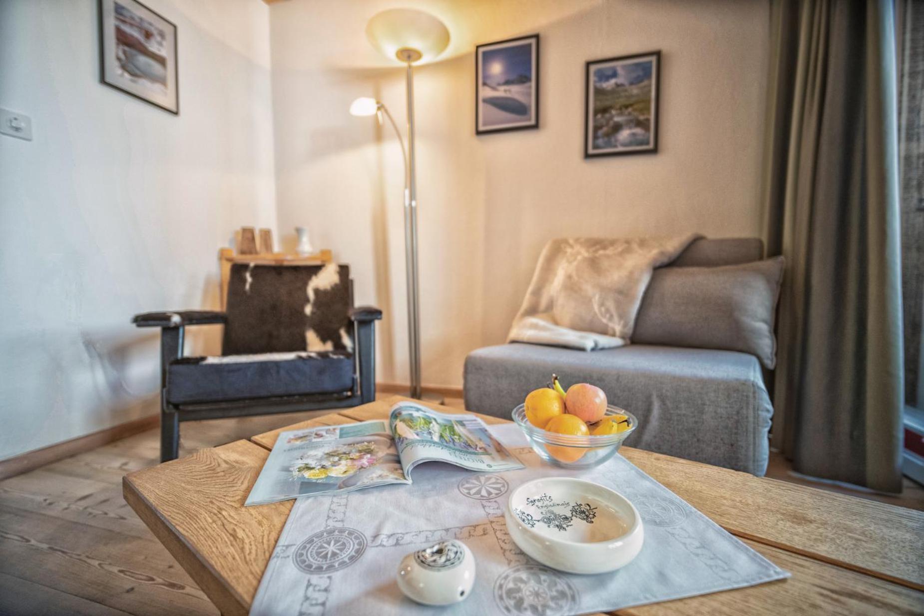 Chasa Gisep Appartement Scuol Buitenkant foto